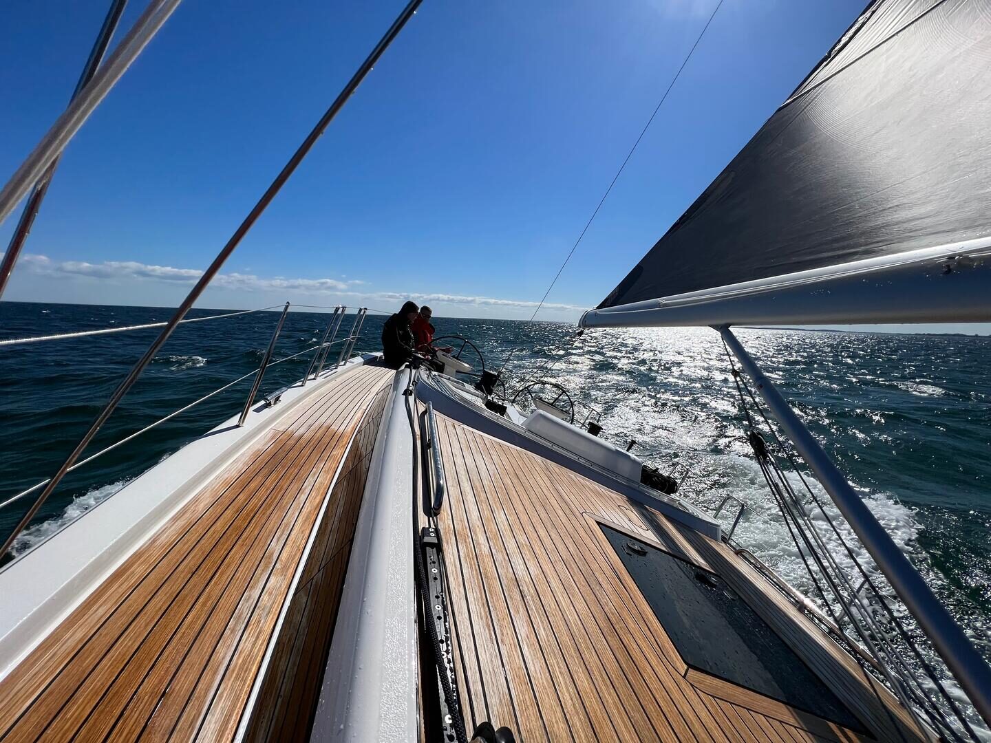 X-Yacht sailing